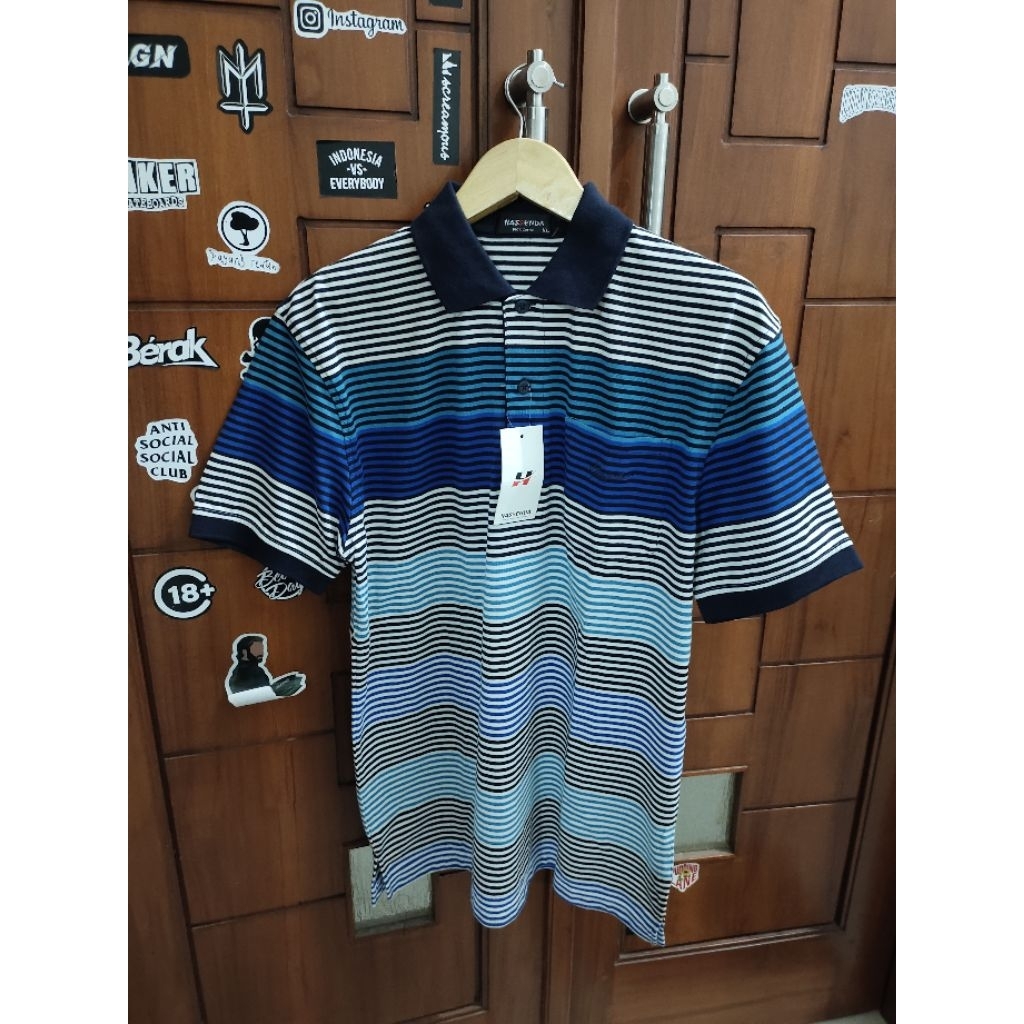 Kaos Pria Polo/Kerah Hassenda Biru Hitam Motif Garis UK XL, 100%Original&Murah
