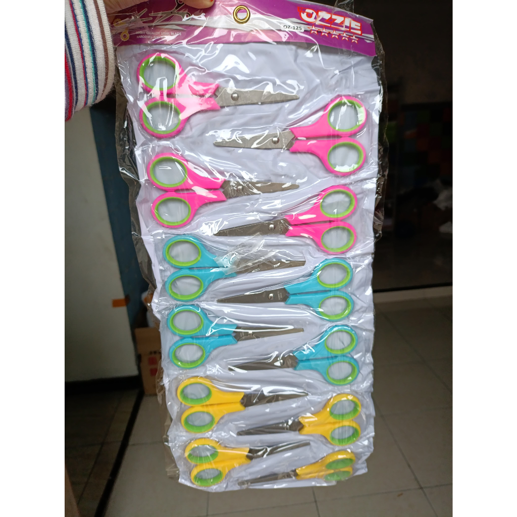 

Gunting Renceng isi 12 pcs Murah 4 inch Stainles - Promo Hemat