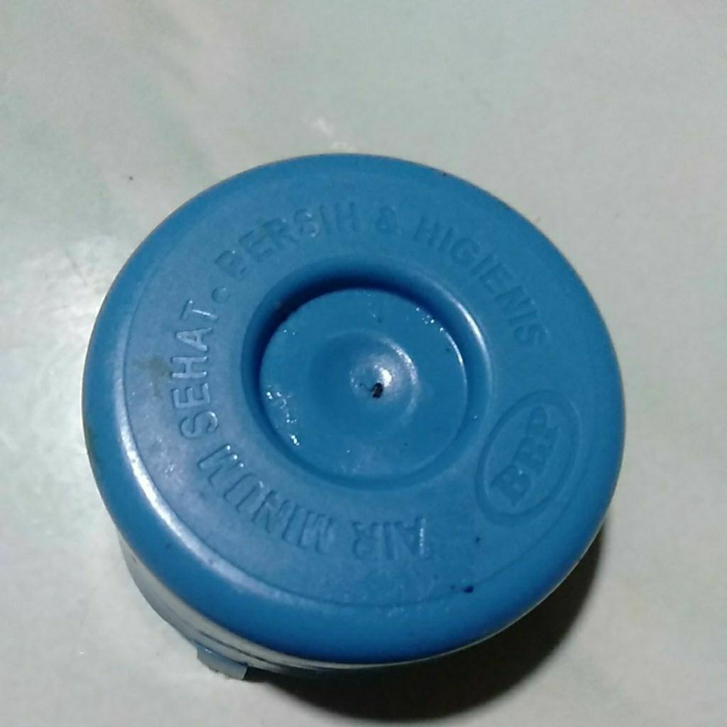 Tutup galon air isi ulang  isi 500