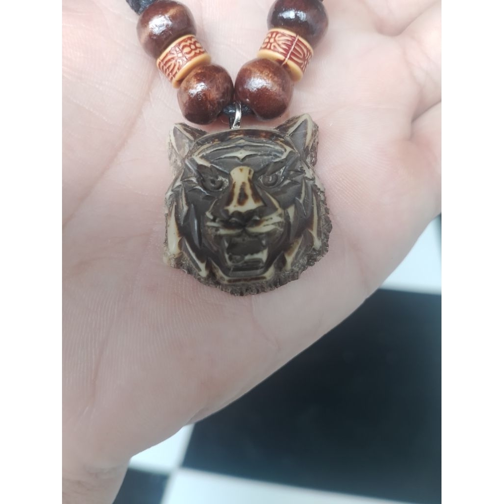 kalung etnik liontin singa