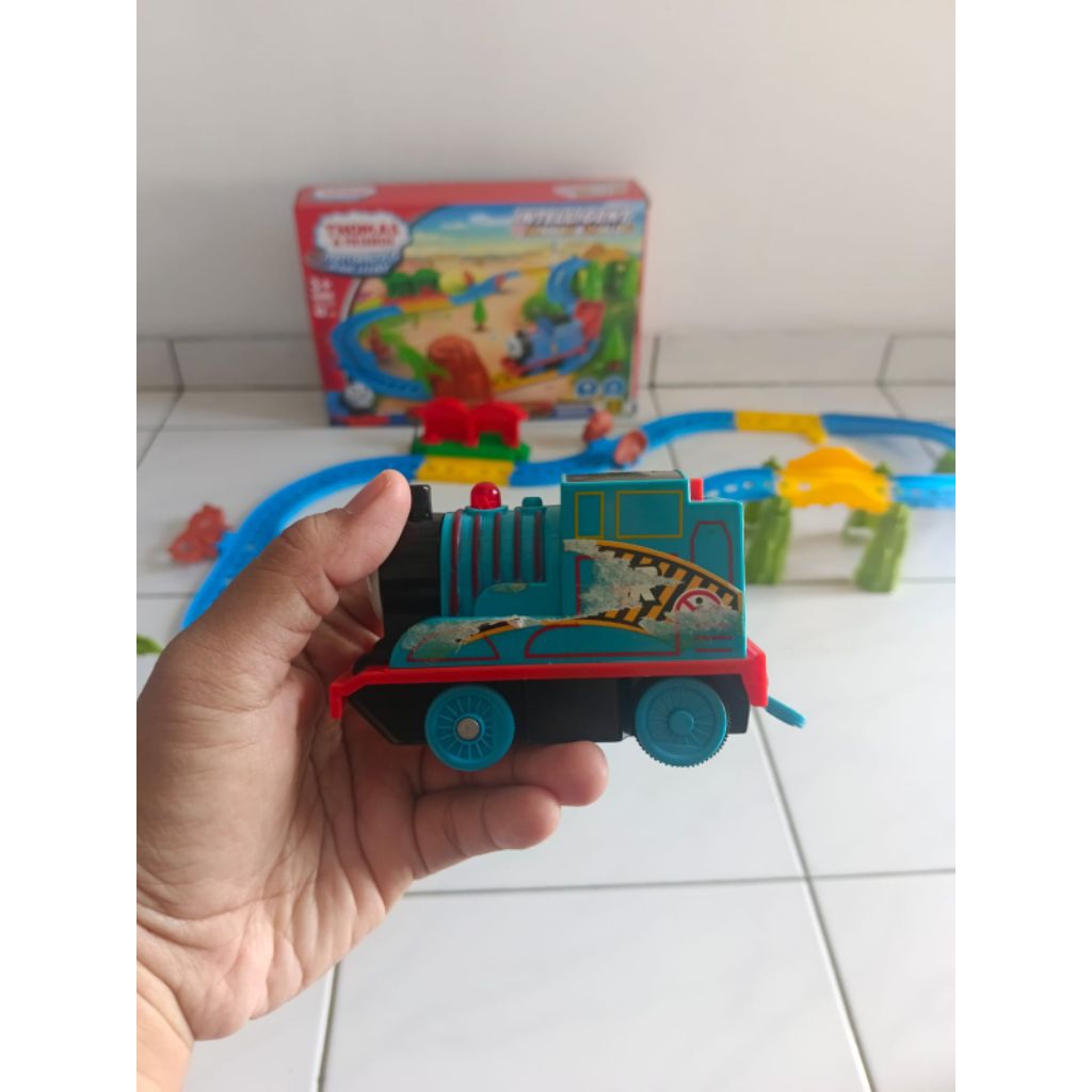 PRELOVED MAINAN THOMAS MOTORIZED - KADO ANAK ULTAH MURAH