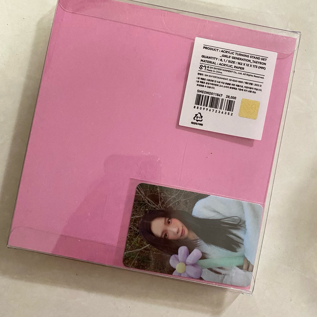 [SEALED] TAEYEON PINK CHRISTMAS STANDEE
