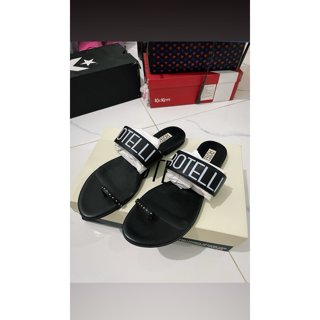 Sandal Wanita Flat / Rotelli