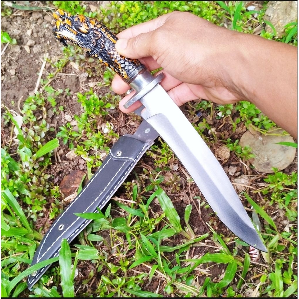 Pisau hunting berburu, motif ukir naga resin