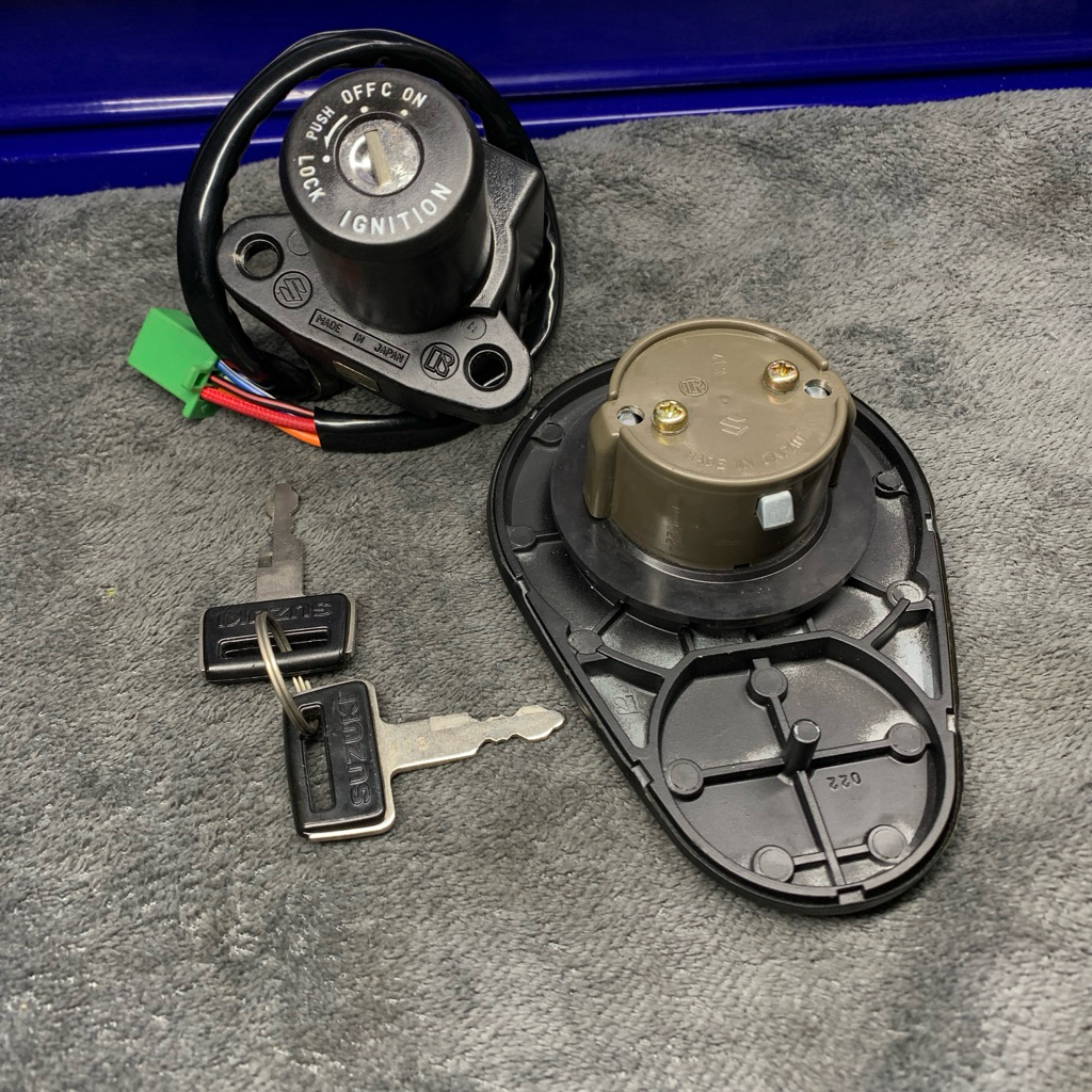 Kunci kontak & tutup tangki suzuki RGR 150 / kunci set RGR ORI Made in japan 100%Original  SGP / SUZ