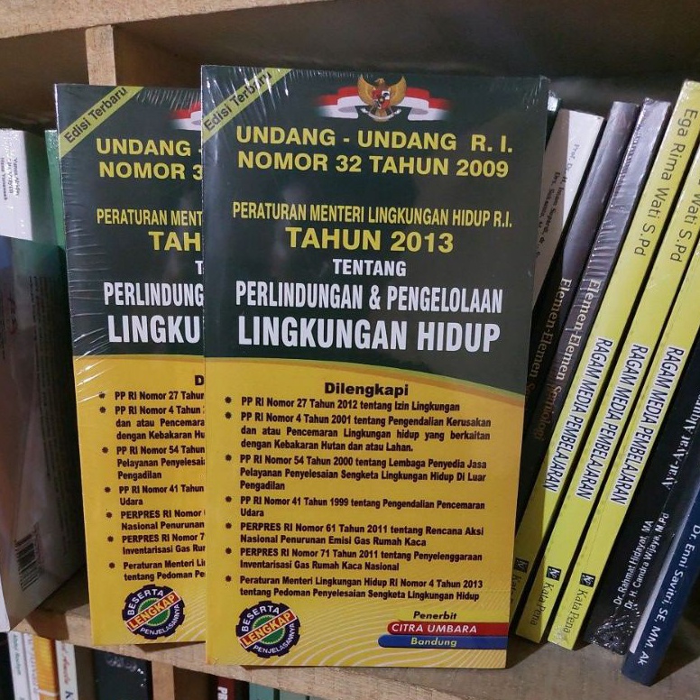 

UNDANG UNDANG R I NOMOR 32 TAHUN 29 TENTANG PERLINDUNGAN DAN PENGELOLAAN LINGKUNGAN HIDUP KODE J7C5