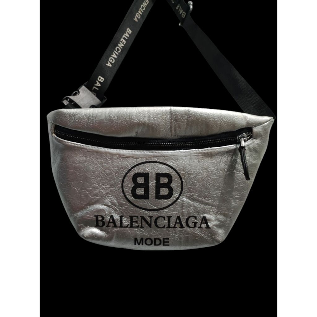 Preloved waist bag balenciaga silver