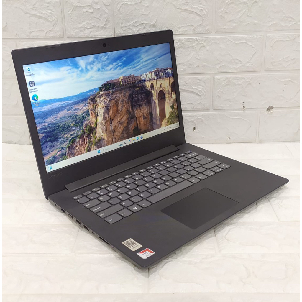 Laptop  Lenovo  130 AMD A9