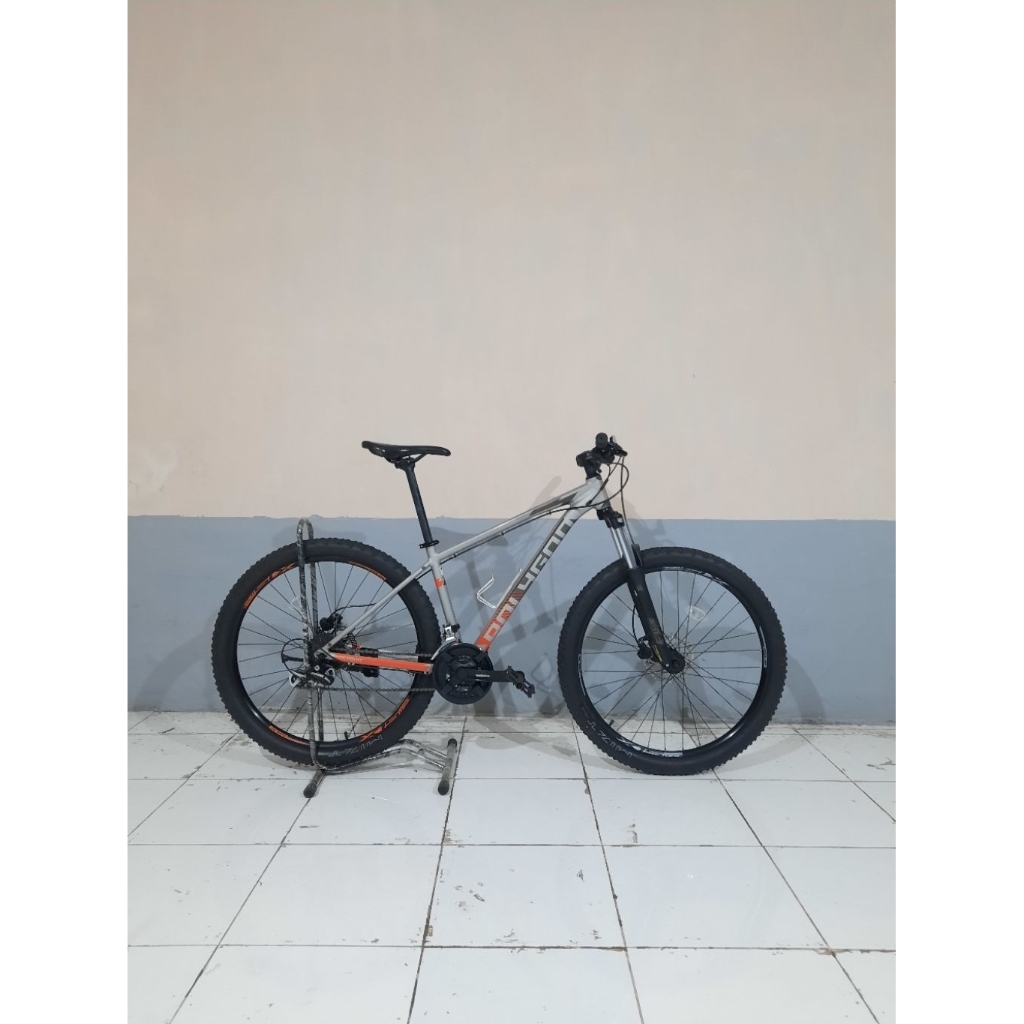 POLYGON PREMIER 4 TAHUN 2020