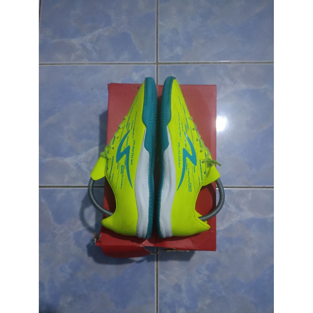 Lightspeed Reborn Safety Yellow Sz 40