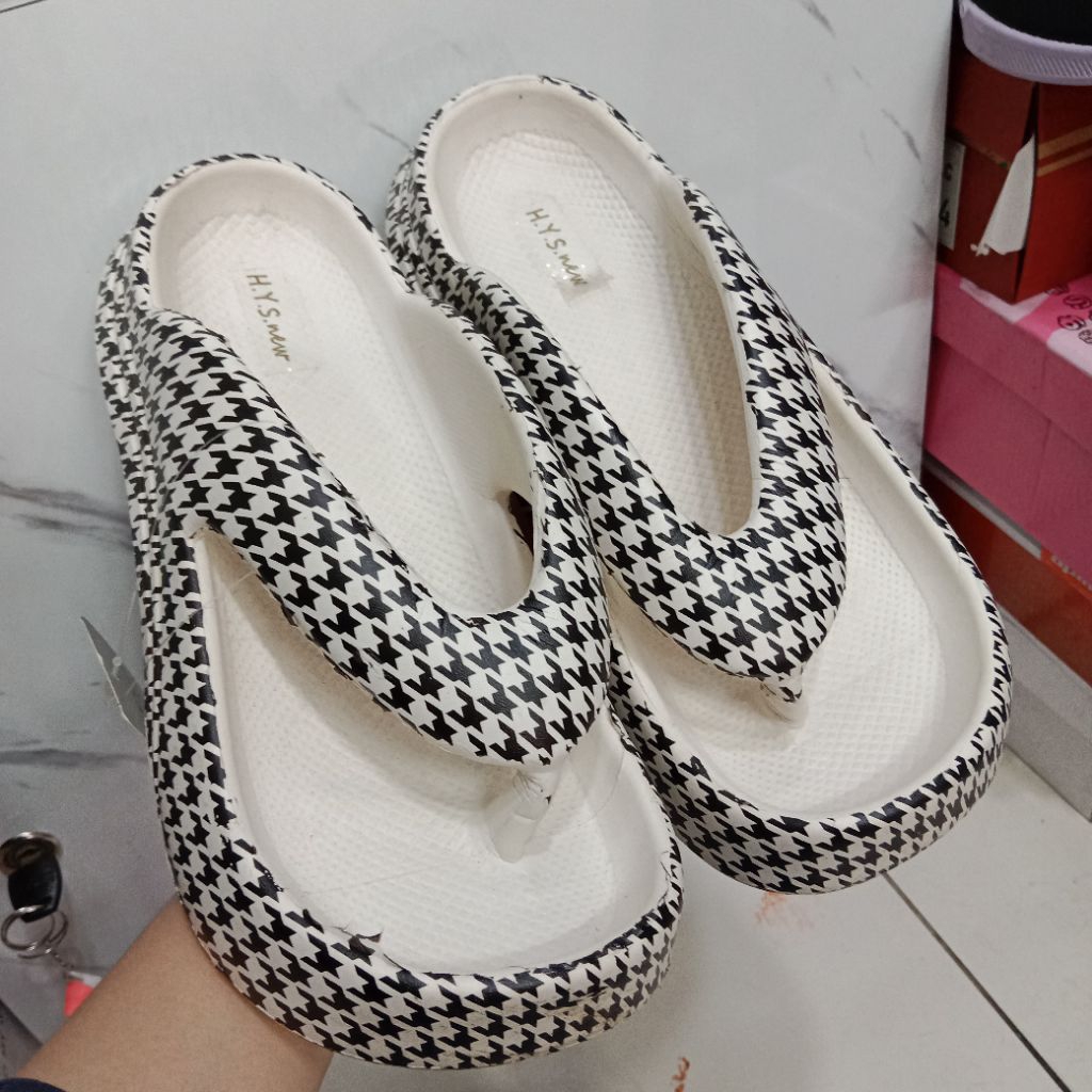 Sandal H.Y.S New Wanita Import Rindan dan Empuk