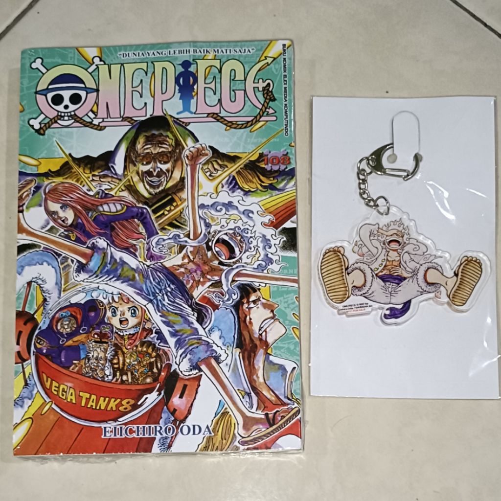 komik one piece vol 108 + gantungan kunci original segel