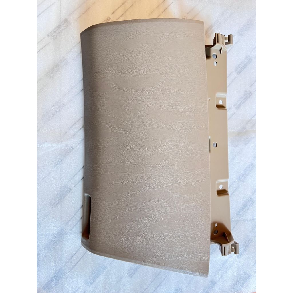 TUTUP LACI DASBOARD ATAS INNOVA TAHUN 2005-2015