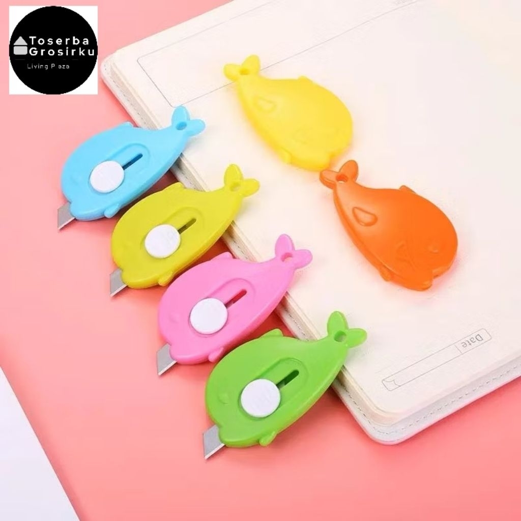 

Cutter Mini / Cutter Mini Pisau Kecil membuka paket / Random (TG)