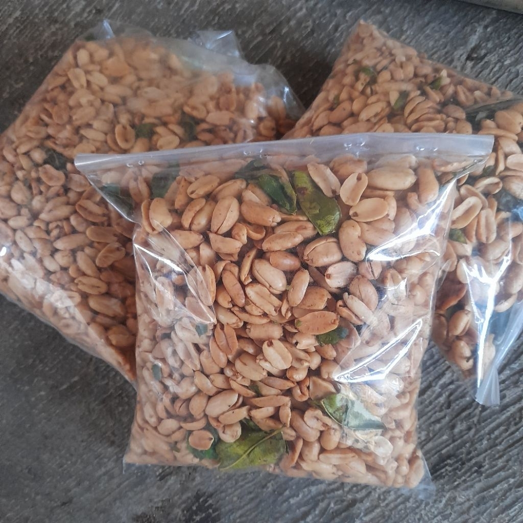 

kacang bawang aroma daun jeruk gurih renyah1kg