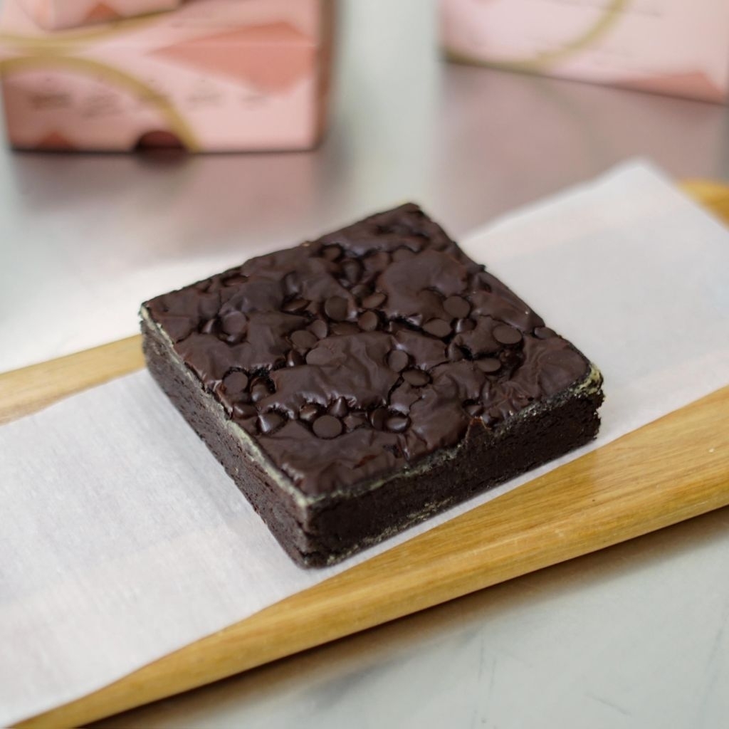 

Brounis Paris Brownies Coklat Brownies Panggang Brownies Fudgy Chocochip Brownies 180 gram