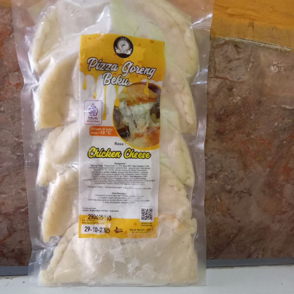 

pizza goreng chiken chese