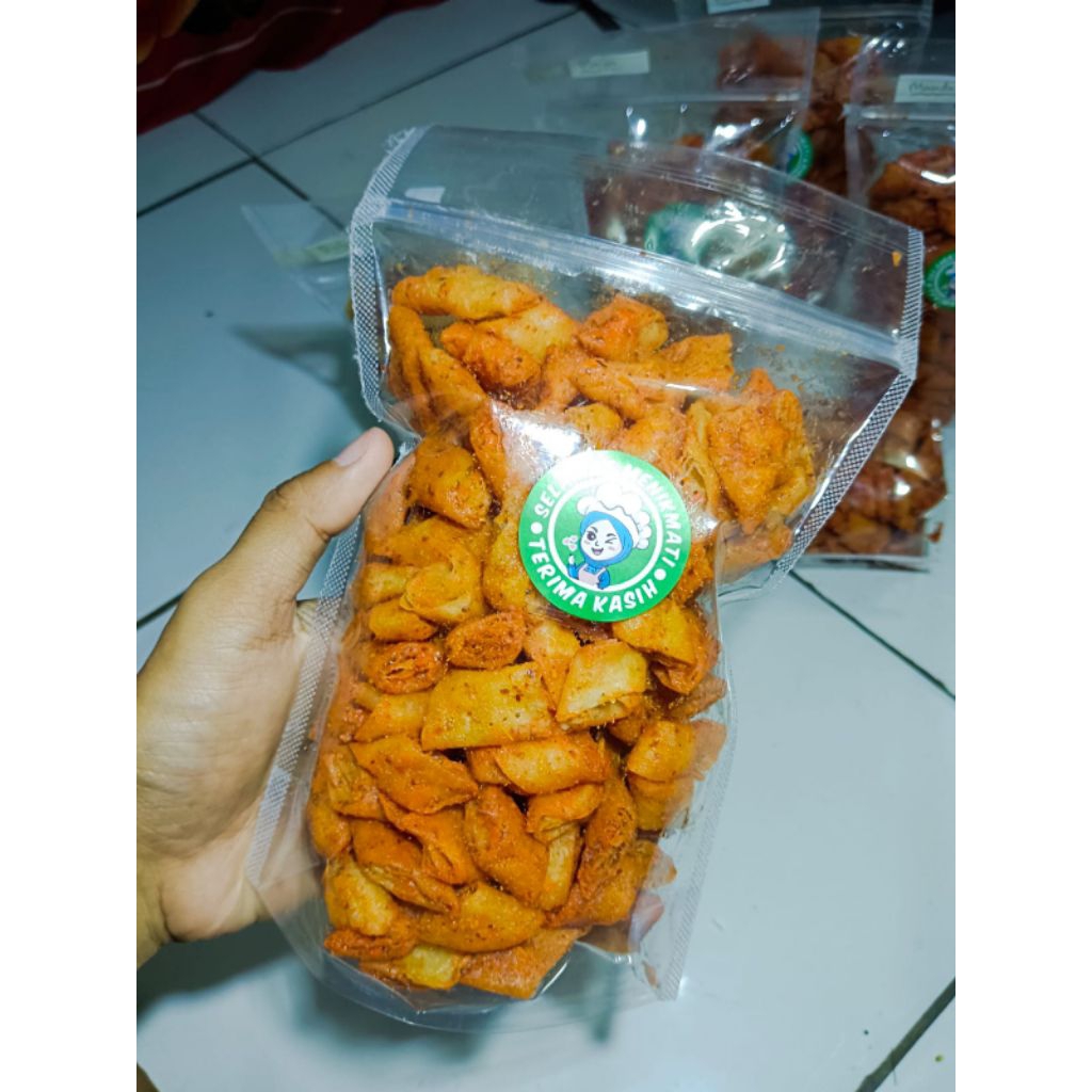 

Keripik Lumpia Cemilan Coklat Enak
