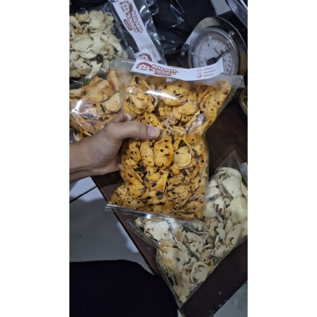 

Keripik Basreng Daun Jeruk