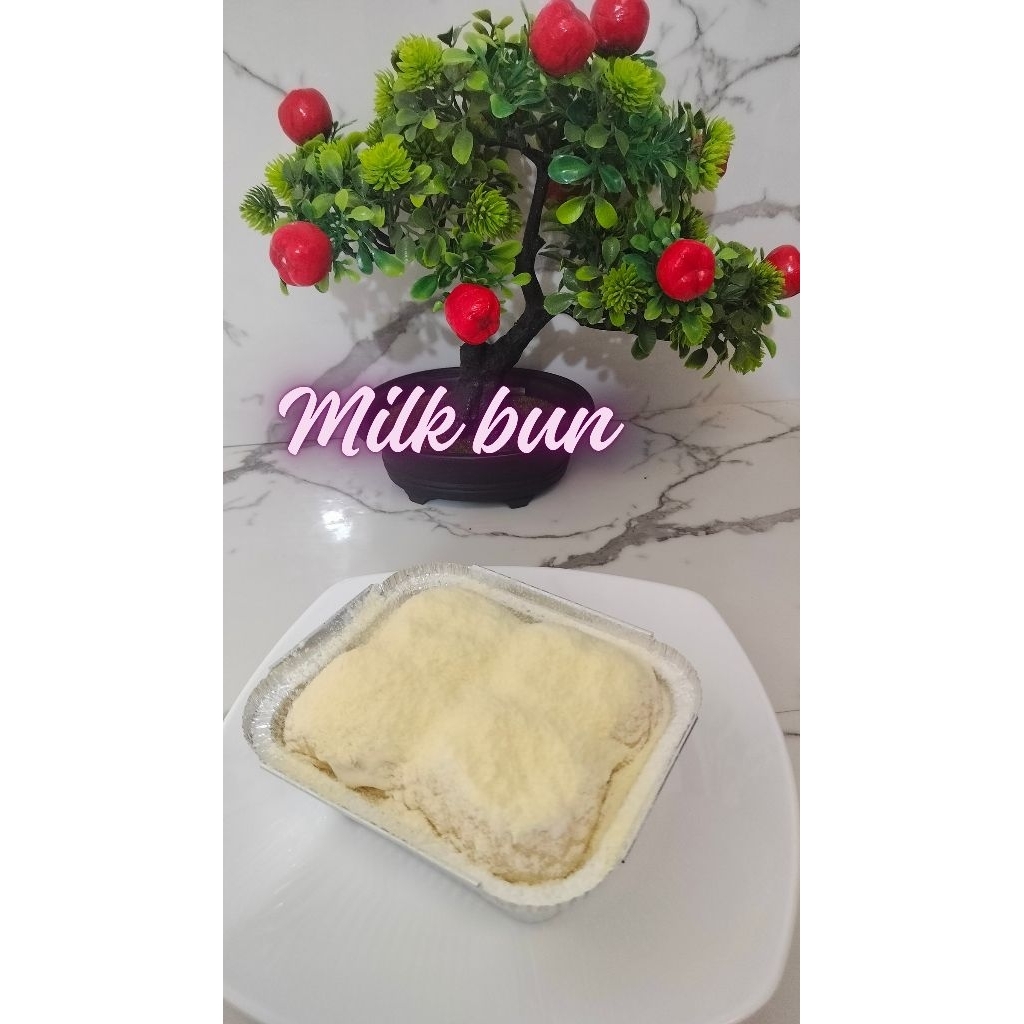 

Roti milk bun, Thai Milk bun, milk bun, Japanese milk bun ( by kembar bakery isi 4 )