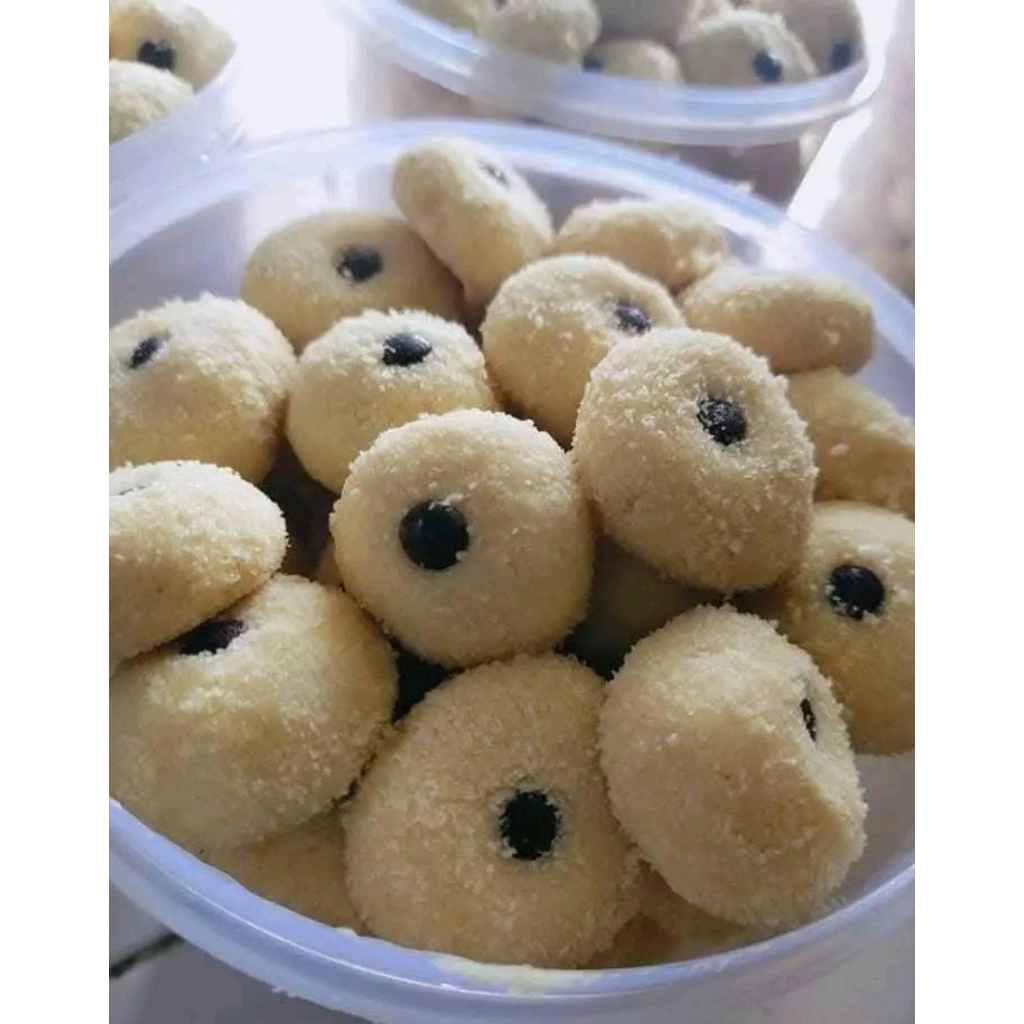 

kue kacang riecie