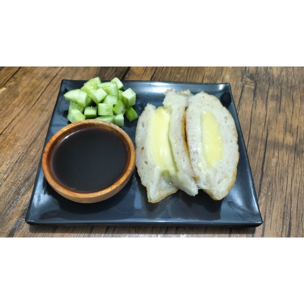 

Pempek (Frozen) ikan tenggiri varian Selam jumbo isi mozarela