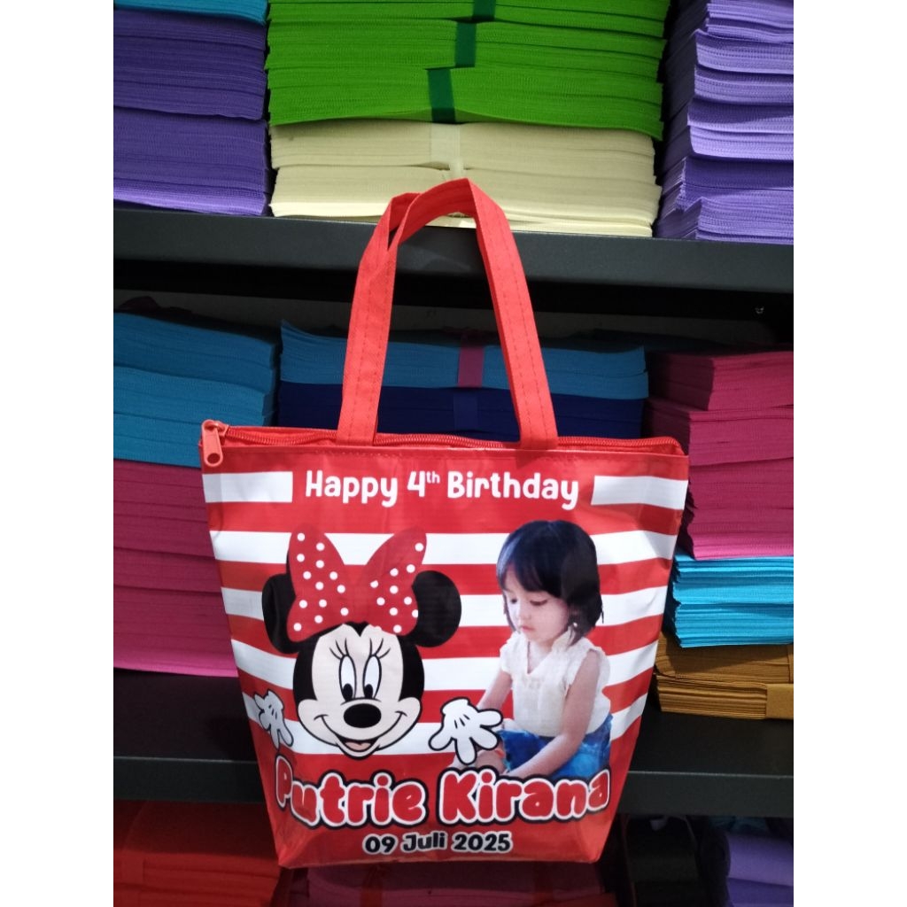 

Tas ultah anak / Bingkisan Snack pesta ulang tahun anak / Tas ultah Custom / Goodie bag ulang tahun