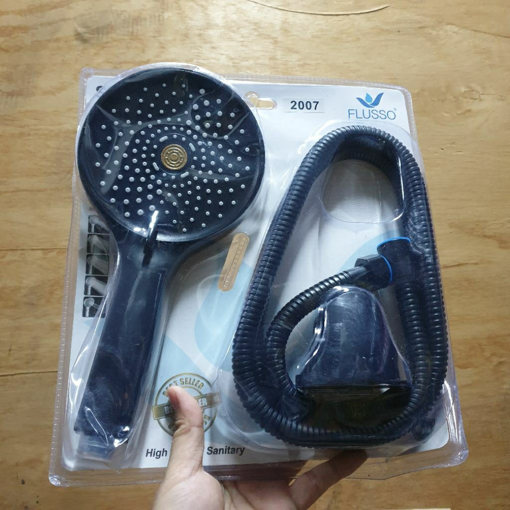 FLUSSO Hand Shower Hitam