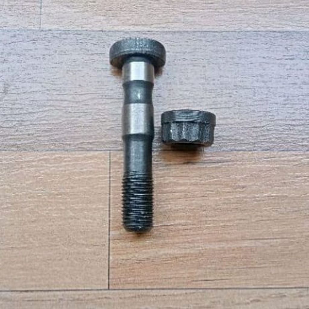 Baut Stang Seher Toyota Dyna 14B