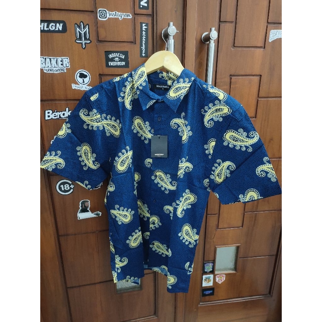 Kemeja Pria Hassenda Model Slimfit Motif Batik Part I, UK M-XL, 100%Original&Murah