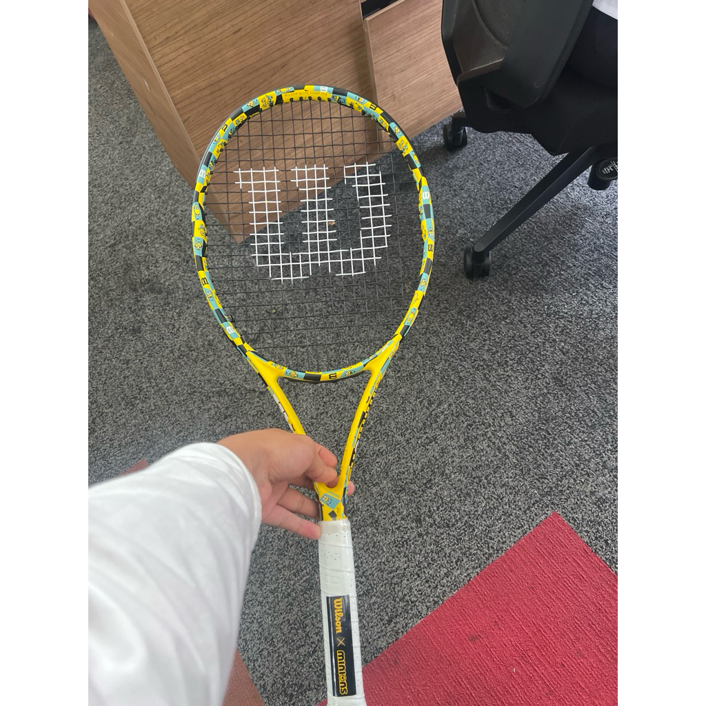 raket tenis wilson x minion