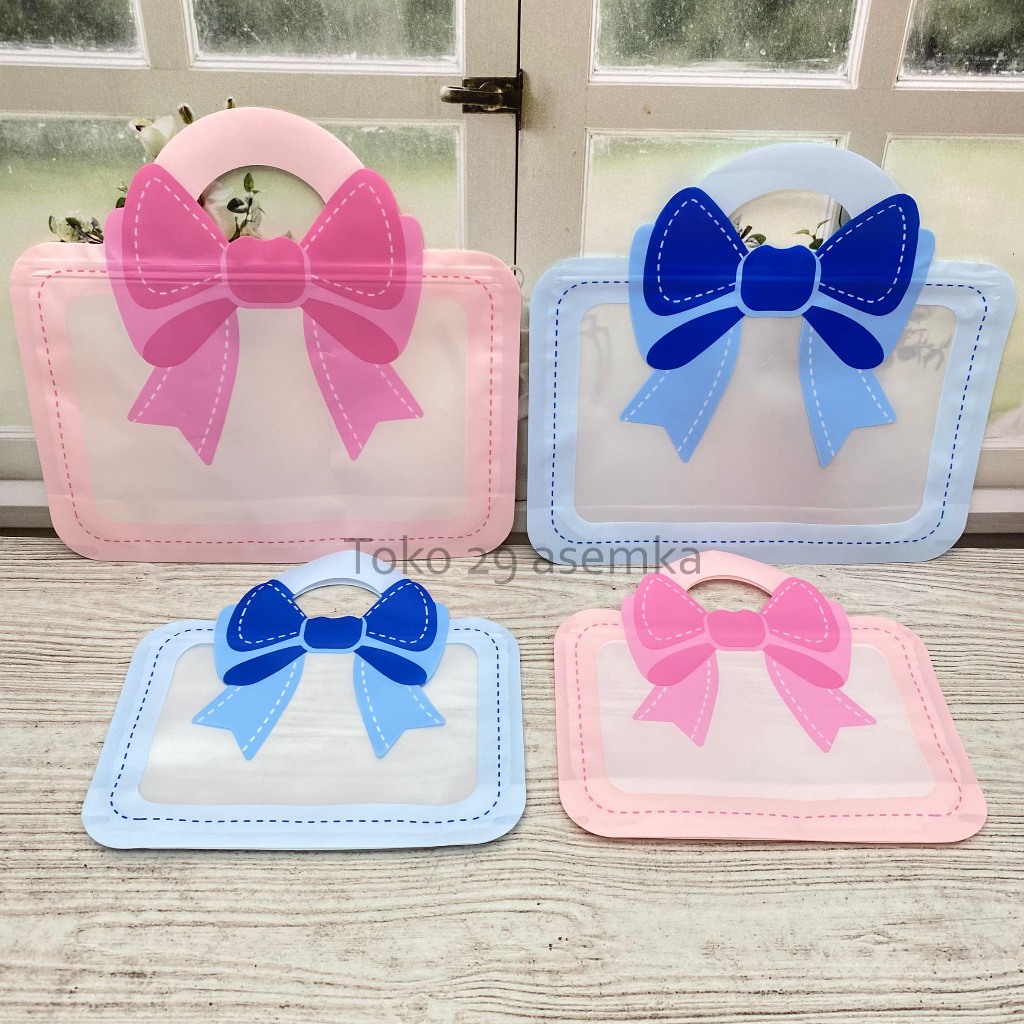 

ZIPPER BENTUK TAS JINJING PITA KECIL MN-1883 DAN PITA BESAR MN-1884 KANTONG ESTETIK SERBA GUNA