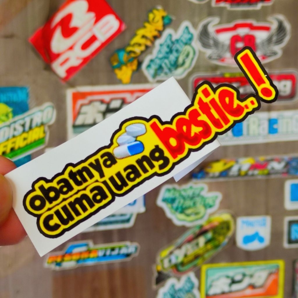 

stiker OBAT NYA CUMA UANG BESTIE glossy