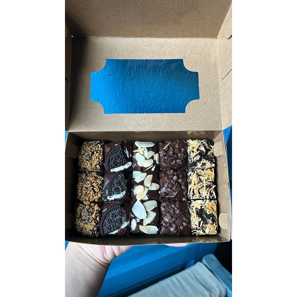 

BROWNIES MINI BOX 15x10cm