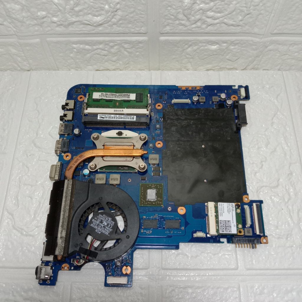 Motherboard Mainboard Mobo Mesin Normal Laptop Samsung NP300E4Z