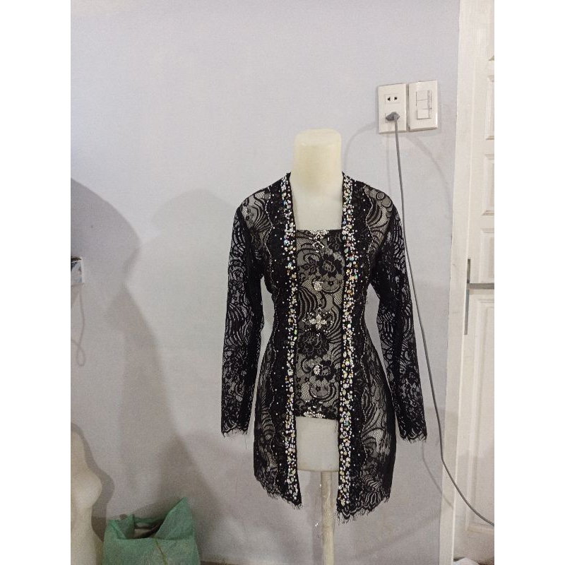 kebaya kutu baru, kebaya hitam, kebaya modern