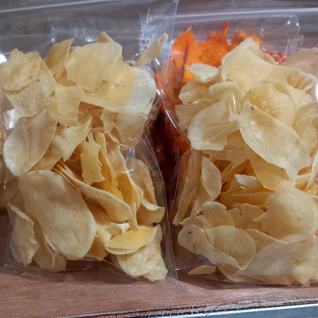 

KERIPIK GETUK SINGKONG GURIH ASIN 500GRAM KILOAN