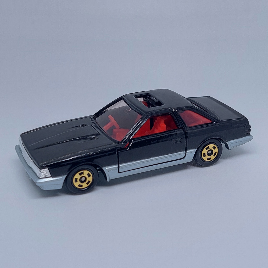 Tomica No 5 Toyota Soarer 2800GT Made in japan