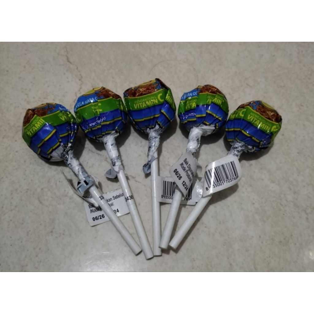 

Chupa Chups Permen Lolipop Aneka Rasa 12gr (5 pcs)