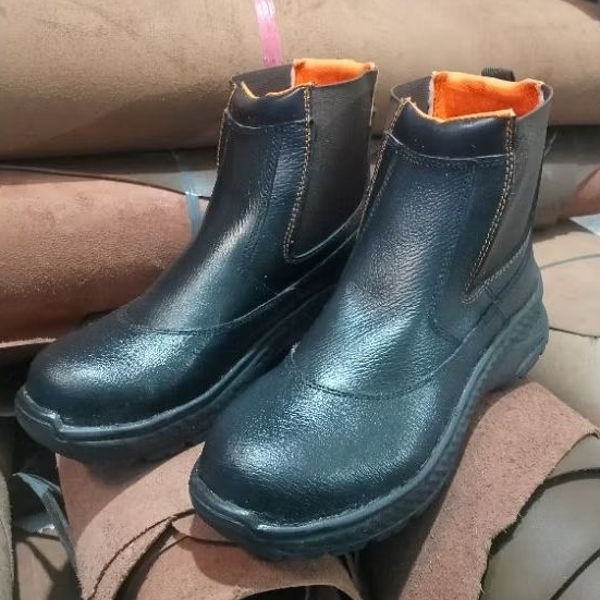 sepatu safety Hunter Kulit