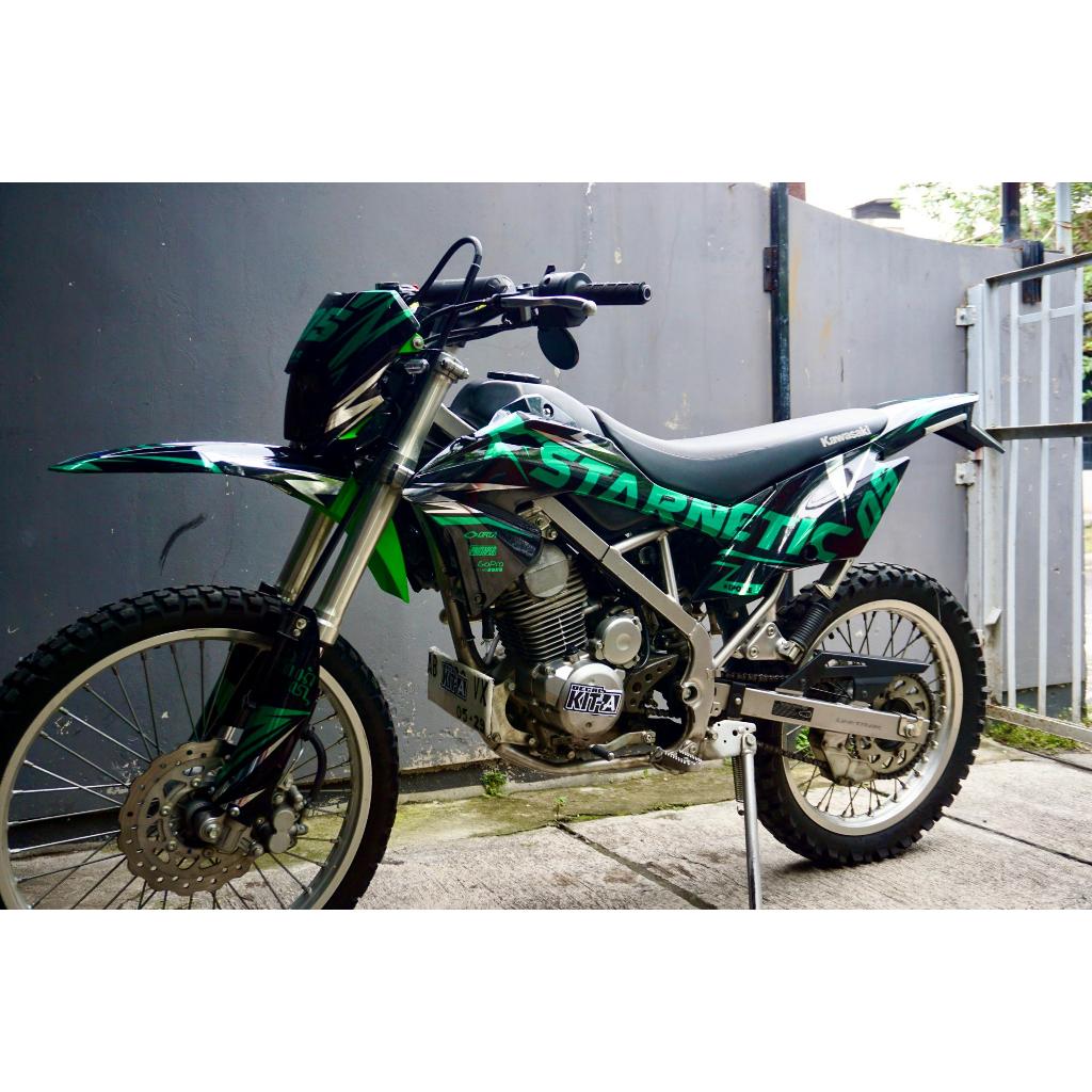 Stiker KLX BF 150 decal setiker KLX BF motif starnetic hijau hologram chrome