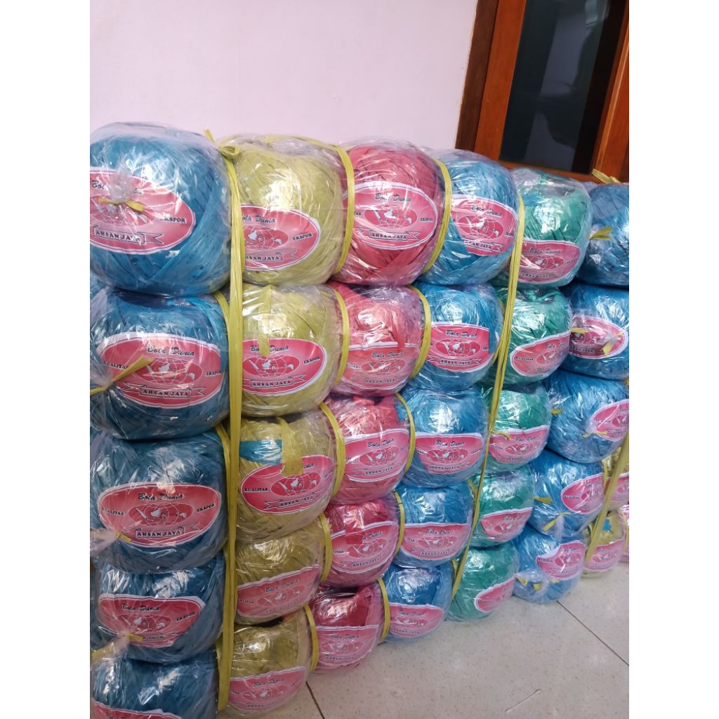 

bola dunia tali rapia 1bal isi 10 biji warna warni