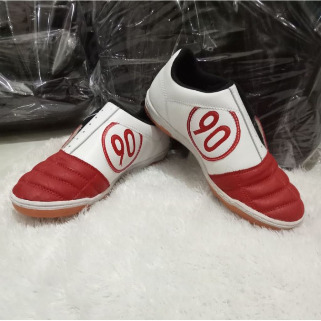 sepatu futsal T90 kulit sapi asli(out sol sudah dijahit keliling)