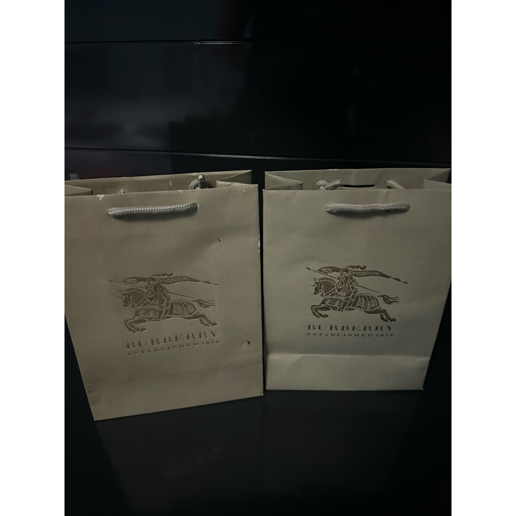 

paperbag burberry small