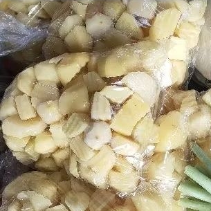 

Kentang kupas 500 gram
