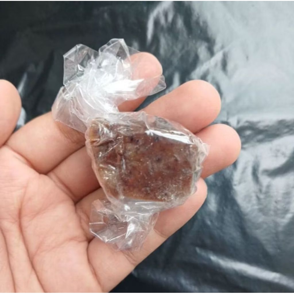 

Getah Inggu 1 pack isi 20 butir / Getah Inggu 20 gram