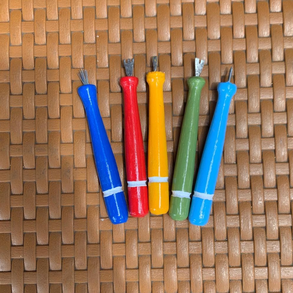 

Alat kerik crayon merek gores ada 5 mata made in bandung KODE F7U7