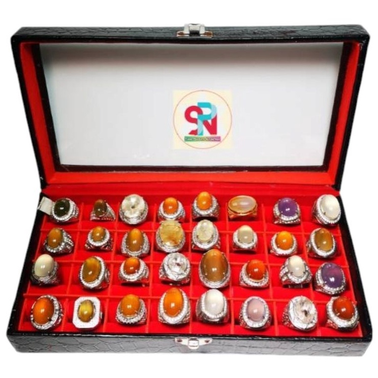 KOTAK BOX PENUTUP KACA CINCIN BATU AKIK DAN PERMATA MERAH  HITAM