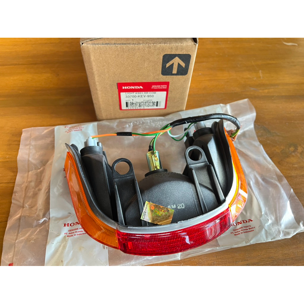 Lens Mika Lampu Stoplamp Belakang assy komplit mika sein Kuning Supra lama Supra X 100 Original KGD 