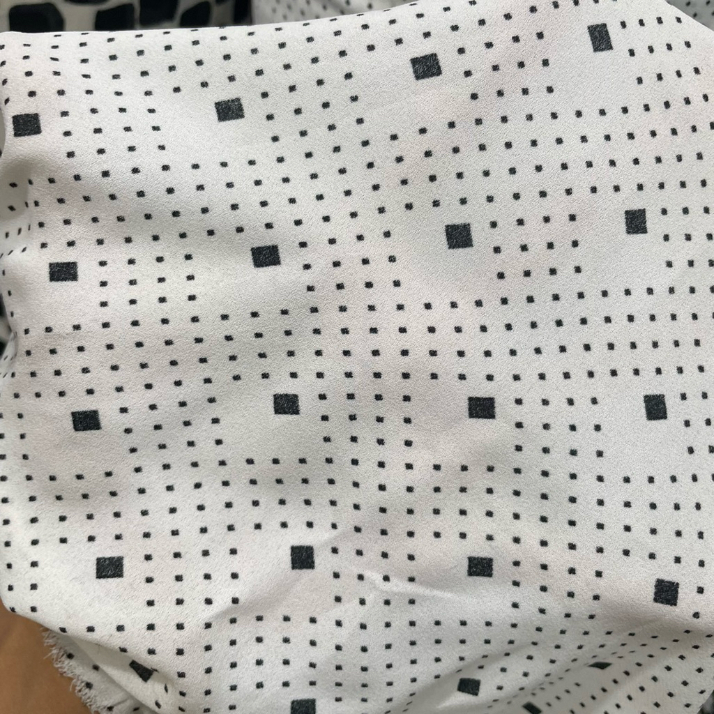 kain ceruty baby doll motif polkadot premium - kain zara ceruty - kain sifon ceruti ela